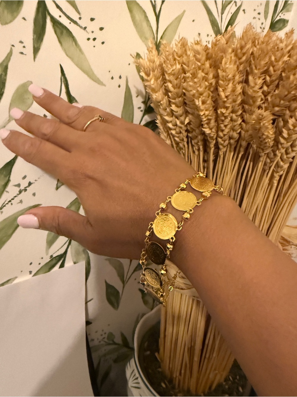 Gold tone bracelet